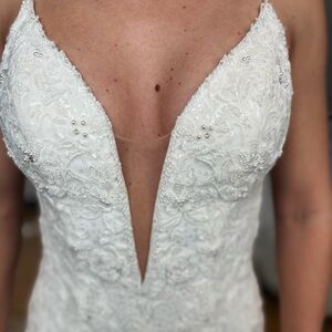 Martin Thornburg wedding Dress for sale beautiful details